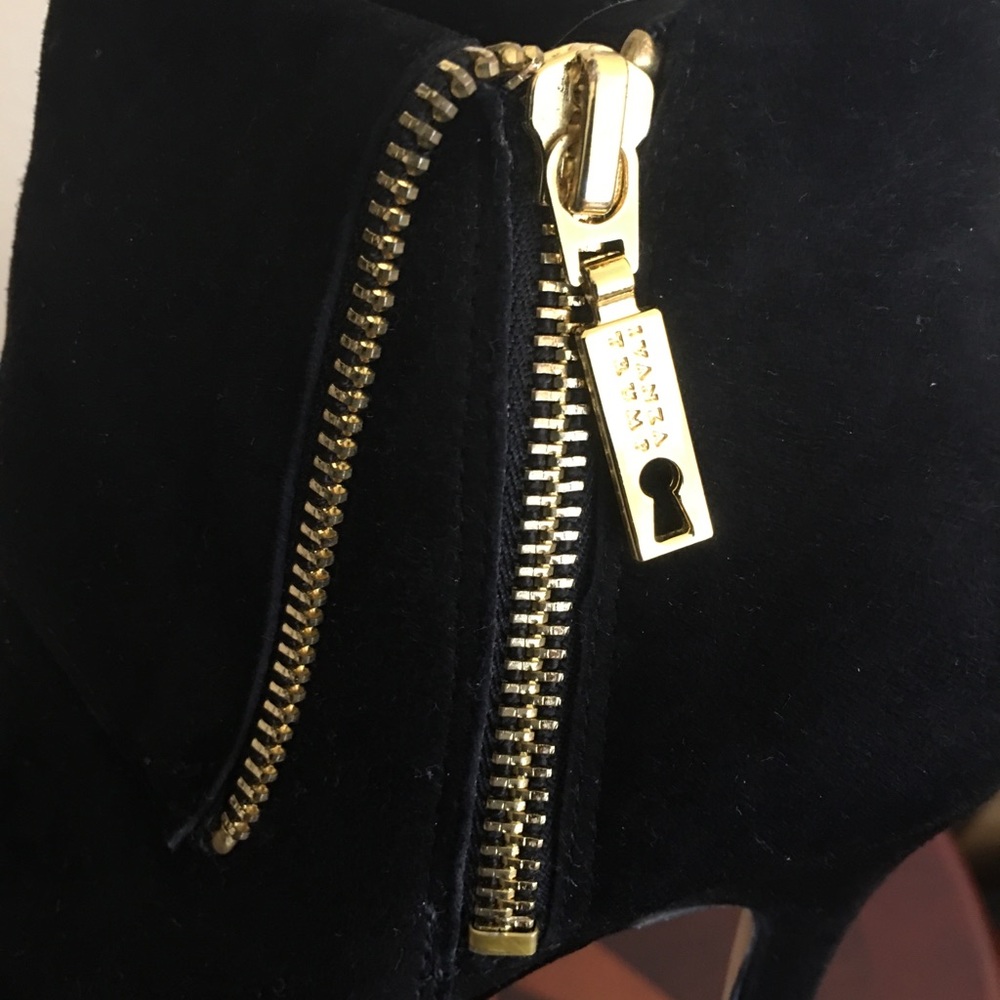 Ivanka Trump black suede boots - Picture 6 of 6